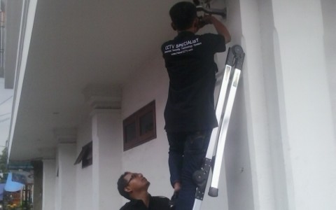 Pemasangan CCTV di Beberapa Area Pertamina di Bandung