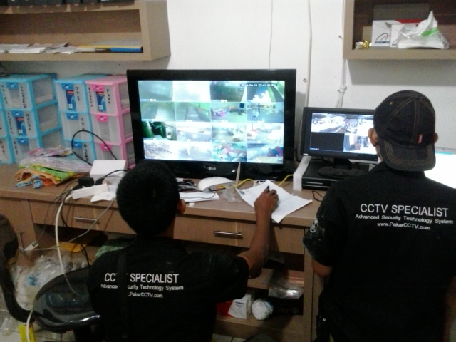 Pemasangan CCTV pada Gudang Baju Bayi dan Anak Majalaya Kab Bandung
